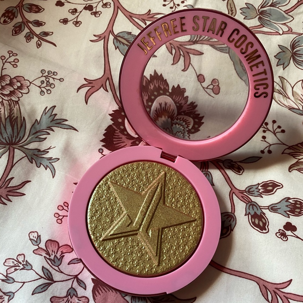 Jeffree Star Supreme Frost Highlighter